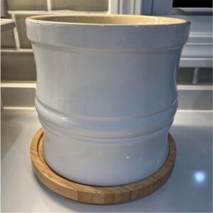 Oversized white stoneware utensil crock w/lazy susan